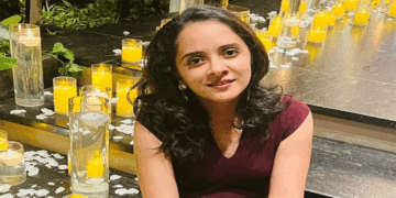 ‘എന്റെ വാഹനം ഒരു സ്കൂട്ടറിൽ തട്ടി; സ്കൂട്ടർ യാത്രക്കാരിയായ സ്ത്രീ വന്ന് എന്റെ മുഖത്ത് ഒറ്റയടി; എനിക്ക് പിന്നെ ഒന്നും ഓർമ്മയില്ല‘- ഗായിക അഞ്ജു ജോസഫ്
