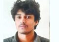 എക്സൈസ് സം​ഘത്തിന്റെ നേരെ പാഞ്ഞടുത്ത് ഇരുപതോളം നായ്ക്കൾ, നായ്ക്കളെ അനുനയിപ്പിക്കാൻ കയ്യിൽ ബിസ്കറ്റും കരുതി സംഘം !! തപാൽ ഓഫീസിലെത്തിയ പാഴ്‌സലിൽ 7.34 കിലോഗ്രാം കഞ്ചാവ് കണ്ടെടുത്ത കേസിൽ പ്രതിയെ പിടികൂടാനെത്തിയ സംഘത്തിനു നേരെ നായ്ക്കളെ തുറന്നുവിട്ട് 19 കാരൻ, അറസ്റ്റ്