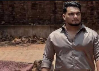 മരിച്ചയാൾ ജീവനോടെ കൺമുന്നിൽ, വ്യവസായിയെ ഹണിട്രാപ്പിൽപെടുത്തി യൂത്ത് കോൺഗ്രസ് നേതാവും കൂട്ടാളിയും തട്ടിയെടുത്തത് 2.77 കോടി, പാർട്ടിയിൽ നിന്ന് പുറത്താക്കി