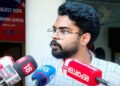 ‘നിങ്ങൾ എന്തിനാണ് നാലരയ്ക്ക് അങ്ങോട്ട് പോയത്, നിങ്ങൾ ഈ ഡ്രസ് ആണോ ഇട്ടത്’…പോലീസുകാരുടെ കൺസേൺ വേറെ!! കമൻറടി, തടഞ്ഞു നിർത്തി സംഘം ചേർന്ന് അക്രമണം, കൈ പിടിച്ച് തിരിച്ച് ഫോൺ പിടിച്ചു വാങ്ങി നിലത്തെറിഞ്ഞു, മുടിയിൽ പിടിച്ച് റോഡിലേക്ക് തള്ളി, കഴുത്തിന് താഴെയായി നെഞ്ചിനു മേലെ ആക്രമിച്ചതിൻറെ പാടുകൾ- എൻക്വയറിക്കു വന്ന പോലീസ് സംസാരിച്ചത് മോശമായി- സുഹൃത്തുക്കൾ