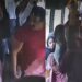 ബസിൽ കയറി സ്റ്റോപ്പിൽ നിർത്താത്തതിനെ ചൊല്ലി തർക്കം, സ്ത്രീ യാത്രക്കാരി കണ്ടക്ടറെ തല്ലി, പിന്നാലെ തുരുതുരാ തിരിച്ചടിച്ച് കണ്ടക്ടറും!! പ്രതികാരമായി സ്ത്രീയുടെ ബന്ധുക്കൾ ബസ് തടഞ്ഞുനിർത്തി കണ്ടക്ടറെ വലിച്ചിറക്കി മർദിച്ചതായി പരാതി, 16 അംഗസംഘമെത്തിയത് മാരകായുധങ്ങളുമായി, കേസ്