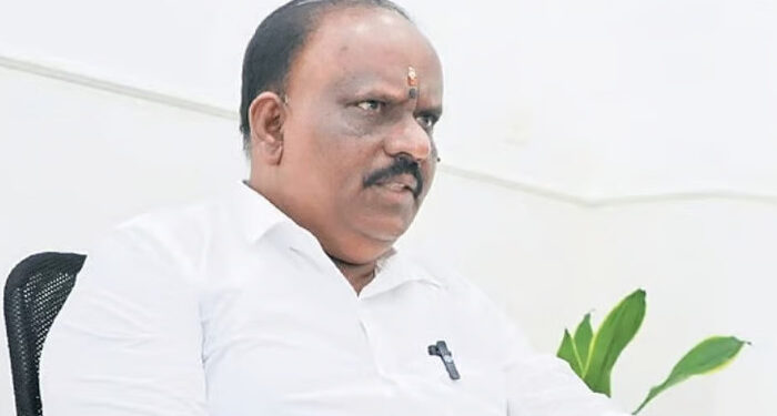 “ഇ ഡിയെ കണ്ടാല് പേടിക്കുന്ന പ്രതിപക്ഷ നേതാവിനെ പോലെയല്ല മോദി”, ട്രംപിന്റെ മുന്നില് എന്നല്ല ഏതു ലോകനേതാവിന്റെ മുന്നിലും നിലപാട് പറയാന് കരുത്തുള്ള പ്രധാനമന്ത്രിയാണദ്ദേഹം- ബി.ബി.ഗോപകുമാര് എംഎല്എ