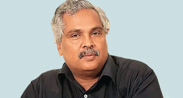 ആ അവതാരങ്ങൾ പിന്നെപ്പിന്നെ അടുത്തേക്ക് വന്നോ? അകത്ത് കയറിയോ? നമ്മളെ സ്വാധീനിച്ചോ? ഇത്തരം അവതാരങ്ങളെ മാറ്റിനിർത്തിയേ പറ്റൂ, പിണറായി വിജയനെ വിമര്ശിച്ച് ബിനോയ് വിശ്വം