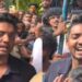 ചിത കത്തി കഴിഞ്ഞ ശേഷം മുറിയിൽ എത്തിയപ്പോൾ ചന്തു എന്നോട് ചോദിച്ചു, ‘ചേട്ടാ ഞാൻ അങ്ങനെ ഒച്ച എടുത്തത് മോശമായി പോയോ’ എന്ന്. ഇല്ല, മറ്റൊരു വഴി ഇല്ലാത്തതുകൊണ്ടല്ലേ എന്നാണ് ഞാൻ ചന്തുവിനോട് പറഞ്ഞത്… ചന്തുവിനെ സംബന്ധിച്ചിടത്തോളം അത് ആ നിമിഷത്തിൽ തുടങ്ങിയതല്ല, ഫ്രീസർ ചുമന്നുനിൽക്കുന്നവർ പത്തുപ്രാവശ്യമെങ്കിലും പറഞ്ഞു ‘അല്പം സ്പീഡിൽ നടക്കണം, നിങ്ങൾ മാറൂ’ എന്ന്…