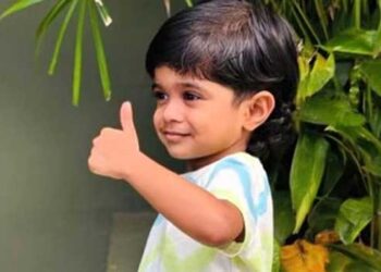 ഉമ്മയ്ക്കൊപ്പം നഴ്സറിയിൽ പോയി തിരിച്ചുവരുന്നതിനിടെ സ്കൂട്ടർ ഗുഡ്സ് ഓട്ടോയുടെ പിന്നിലിടിച്ചു, റോഡിലേക്കു തെറിച്ചുവീണ നാലുവയസുകാരന് ദാരുണാന്ത്യം, യുവതി ഗുരുതര പരുക്കുകളോടെ ആശുപത്രിയിൽ