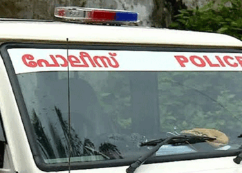 വൃദ്ധയുടെ വായ് പൊത്തിപ്പിടിച്ച് കഴുത്തിൽ കത്തിവെച്ച് മോഷണം, ശേഷം CCTVക്ക് മുന്നിൽ ആഹ്ലാദ പ്രകടനം;  23 കാരൻ പിടിയിൽ; രണ്ട് പോക്സോ കേസുകളിലും പ്രതിയാണ്