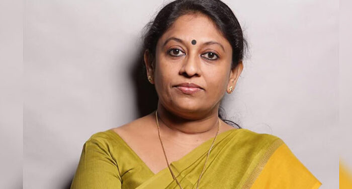 മാഫിയ എഴുത്തുകാരി, കോപ്പിയടി പരിശോധിക്കുന്ന ആപ്പില്‍ ഇട്ടാല്‍ കെ ആര്‍ മീരയുടെ 90 ശതമാനം സാഹിത്യവും റദ്ദായിപ്പോകും,  എല്ലാവിധ പ്രണയവും കോപ്പിയടി, മീരയ്ക്കെതിരെ ആരോപണവുമായി ജോഷി ജോസഫ്