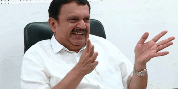 ’10 വര്ഷം കൊണ്ട്എൽഡിഎഫ് തകര്ത്ത സംവിധാനം ഒരു മാസം കൊണ്ട് നേരെയാക്കാൻ അത്ഭുത വിളക്കൊന്നും കയ്യിലില്ല; നിലവിലുള്ള പ്രശ്നങ്ങൾ പരിഹരിക്കാൻ ഘട്ടംഘട്ടമായ ഇടപെടലുകൾ ആവശ്യം’: കെ മുരളീധരൻ