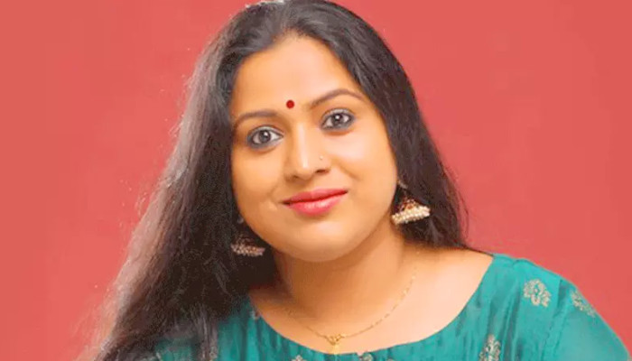 സ്ത്രീയെന്ന പരിഗണന പോലും നൽകുന്നില്ല, തനിക്കെതിരെ നടക്കുന്നത് ക്രൂരമായ സൈബര് ആക്രമണം, ആര് ചെയ്യിപ്പിച്ചാലും കുറ്റക്കാരെ കണ്ടെത്തണം, പരാതിയുമായി ലക്ഷ്മി പ്രിയ
