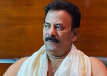 “മേജർ രവിയെ പോലൊരാൾ ഇത്തരം വില കുറഞ്ഞ പ്രചരണം നടത്തരുത്”, 56 വാഹനങ്ങളും 560 പൊലീസുകാരുമുണ്ടായിരുന്നില്ല, പ്രചരിച്ചത് വ്യാജ വീഡിയോക,ള്‍ യഥാർത്ഥ ദൃശ്യങ്ങൾ മാധ്യമങ്ങളിൽ വന്നിട്ടുള്ളതാണെന്ന് പിണറായിയുടെ ഓഫീസ്