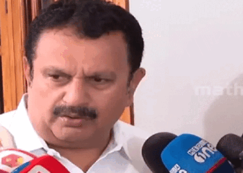 ‘തെറ്റ് പറ്റിപ്പോയി; എനിക്ക് മാത്രമല്ല മന്ത്രി സഭയ്ക്ക് മുഴുവൻ അതിൽ പങ്കുണ്ട്; ജനങ്ങൾക്കിടയിൽ സർക്കാർ ഒരു തരത്തിലുള്ള സംശയത്തിന്റെ നിഴൽ നിൽക്കാൻ പാടില്ലെന്ന നിർബന്ധത്തിൽ  മുഖ്യമന്ത്രി  കെബി പ്രദീപിനോട് രാജി ആവശ്യപ്പെട്ടു‘- പ്ലീഡർ നിയമനത്തിൽ കെ. മുരളീധരൻ