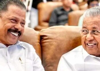 കീഴ്‌ഘടകങ്ങളുടെ അഭിപ്രായം പോലും മാനിക്കാത്ത സംസ്ഥാന സെക്രട്ടേറിയറ്റ് പിരിച്ചുവിടണം!! ഞാനല്ലാതെ മറ്റാര് എന്ന മട്ടിൽ പിണറായിയുടെ ചിത്രംവെച്ചു പ്രചാരണം നടത്തിയത് കമ്യൂണിസ്റ്റ് രീതിയല്ല, വ്യക്തികേന്ദ്രിതം… സംസ്ഥാന സെക്രട്ടറി പറയേണ്ടതുമാത്രം പറഞ്ഞാൽ മതി- ആഞ്ഞടിച്ച് സിപിഐ