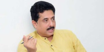 ‘ആർത്തവ അവധി പോസിറ്റീവായി കാണണം, ഭ്രഷ്ട് കൽപ്പിച്ചിരുന്നത് പഴയ കാലം, ഈ ദിവസങ്ങളിൽ കടുത്ത ശാരീരിക പ്രശ്നങ്ങൾ അനുഭവിക്കുന്ന നിരവധി കുട്ടികളുണ്ട്’!! ആഴ്ചയിൽ ഒരു ദിവസം കളർ ഡ്രസ് ആശയം ആകർഷകം, ബാക്ക് ബെഞ്ച് ആശയം ഒഴിവാക്കും – വിദ്യാഭ്യാസ മന്ത്രി