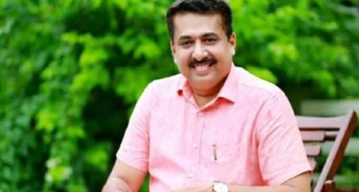 “ഞങ്ങൾ ഒരു കരാറും ഒപ്പിട്ടിട്ടില്ല,  സഖ്യകക്ഷികളെ പോലും അറിയിക്കാതെ പരമരഹസ്യമായിട്ട് പിണറായി സർക്കാർ ഒപ്പിട്ട കരാറാണിത്,  അന്നത്തെ വിദ്യാഭ്യാസ മന്ത്രിയുടെ  പണികളാണിതൊക്കെ, കഴുത്തും കത്തിയും കൂടി നിങ്ങൾ  കേന്ദ്രത്തിന് കൊടുത്തു”- സിപിഎമ്മിനെ രൂക്ഷമായി വിമര്‍ശിച്ച് എന്‍ ഷംസുദ്ദീന്‍