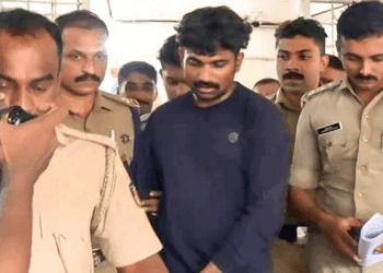 ‘മുത്തശ്ശി പരാതിപ്പെട്ടിട്ട് എന്തുകൊണ്ട് കേസ് രജിസ്റ്റർ ചെയ്തില്ല? കുഞ്ഞിന്റെ മരണവുമായി ബന്ധപ്പെട്ട വിശദീകരണ റിപ്പോർട്ട് ഒരാഴ്ചയ്ക്കകം മുദ്രവച്ച കവറിൽ സമർപ്പിക്കണം’- നെടുമങ്ങാട് ഒന്നര വയസ്സുകാരൻ കൊല്ലപ്പെട്ടതിൽ സംസ്ഥാന സർക്കാരിനോട് ഹൈക്കോടതി