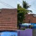 വിമാനം താഴ്ന്നുപറന്നു, നെടുമ്പാശേരിയിൽ വീടിന്റെ മേൽക്കൂരയിലെ ഓടുകൾ പറന്നുപോയി, ഓട് പതിച്ചത് ഗൃഹനാഥന്റെ ദേഹത്ത്!! തോളിന് പരുക്ക്