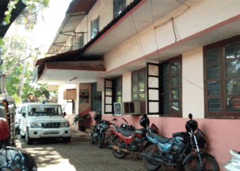 ‘തൂഫാൻ’ പരിശോധനയ്ക്കിടെ എസ്ഐയെ ചവിട്ടി വീഴ്ത്തി പരിക്കേൽപിച്ചു; രക്ഷപ്പെടാൻ ശ്രമിച്ച പ്രതി പിടിയിൽ; ആക്രമിയുടെ ബൈക്കിൽ  ലഹരി വസ്തുക്കൾ ഉപയോ​ഗിക്കുന്നയാളുകളുടെ പക്കൽ കണ്ടുവരുന്ന ട്യൂബും പോളിത്തീൻ കവറുകളും