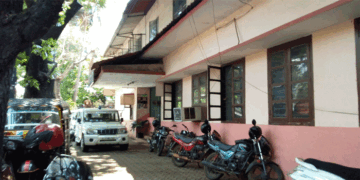 ‘തൂഫാൻ’ പരിശോധനയ്ക്കിടെ എസ്ഐയെ ചവിട്ടി പരിക്കേൽപിച്ചു; രക്ഷപ്പെടാൻ ശ്രമിച്ച പ്രതി പിടിയിൽ; ആക്രമിയുടെ ബൈക്കിൽ  ലഹരി വസ്തുക്കൾ ഉപയോ​ഗിക്കുന്നയാളുകളുടെ പക്കൽ കണ്ടുവരുന്ന ട്യൂബും പോളിത്തീൻ കവറുകളും