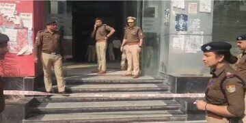 ഒരു വയസുമാത്രം പ്രായമുള്ള ഇരട്ടക്കുട്ടികളുടെ അമ്മയ്ക്ക് ഭർതൃ വീട്ടിൽ നേരിടേണ്ടി വന്നത് സമാനതകളില്ലാത്ത പീഡനം!! 10 മാസം പൂട്ടിയിട്ടത് ഒരു മുറിയിലും ടോയ്ലറ്റിലുമായി!! ഡ്രെയിൻ പൈപ്പുകൾ, ഇരുമ്പ് റോഡുകൾ ഉപയോഗിച്ച് ക്രൂരമർദനം, സ്വകാര്യ ഭാഗങ്ങളിൽ കുപ്പികളും കോലുകളും ഉപയോഗിച്ച് പരുക്കേൽപ്പിച്ചു, തലമുടിയടക്കം വലിച്ചുപറിച്ചു, ഭക്ഷണമായി നൽകിയത് പച്ചരി, ഉള്ളി, മുളക് എന്നിവ മാത്രം