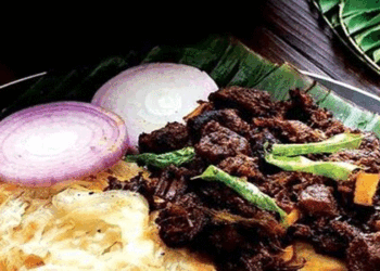 പൊറോട്ടയ്ക്ക് ഒപ്പം ചാറ് – ഹോട്ടലുടമയുടെ മര്യാദയോ? അതോ ഉപഭോക്താവിന്റെ അവകാശമോ? കേരളം കാത്തിരിക്കുന്ന ‘ഗ്രേവി കേസ്’ വീണ്ടും തെളിവെടുപ്പിലേയ്ക്ക്; പോരാട്ടം തുടർന്ന് ഷിബുവും