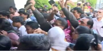‘ഞങ്ങൾക്ക് ദൈവത്തെ ആരാധിക്കണം, ഇന്ത്യൻ ഭരണഘടന അനുശാസിക്കുന്ന നീതി ലഭിക്കണം’- വിശ്വാസികൾ, ആരോപണങ്ങൾ തള്ളി, ജീവനക്കാരെ പഴിചാരി പാസ്റ്റർ ബിനു വാഴമുട്ടം!! ഓമല്ലൂര്‍ പഞ്ചായത്ത് പ്രസിഡന്റിന് തന്നോട് വ്യക്തി വൈരാഗ്യം സ്വത്ത് തട്ടിയെടുത്തിട്ടില്ല, അന്തേവാസിയുടെ സ്വത്ത് അവരുടെ സമ്മതത്തോടെ മറ്റൊരാള്‍ക്ക് എഴുതി നല്‍കി, രേഖ ഹാജരാക്കും