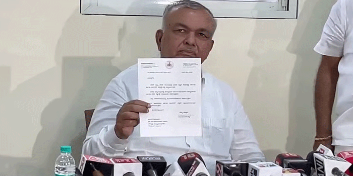 ‘പ്രതീക്ഷിച്ചത് ന​ഗര വികസന വകുപ്പ് , കിട്ടിയത് ജലസേചനം‘; ഡി.കെ. ശിവകുമാർ മന്ത്രിസഭയിൽ തുടക്കത്തിൽ തന്നെ കല്ലുകടി; വകുപ്പ് തർക്കം, രാമലിംഗ റെഡ്ഡി രാജിവെച്ചു