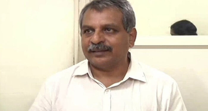 “മയക്ക് മരുന്നായാലും തീവ്രവാദമായാലും അത് ഞമ്മന്റെ ആൾക്കാരറിയാതെ ഇവിടെ നടക്കില്ല”, എല്ലാത്തിന്റെയും പിന്നില് മുസ്ലിങ്ങള്, തൂഫാന്റെ ഭാഗമായി ജിഫ്രി മുത്തുക്കോയ തങ്ങളെ കൂട്ടുപിടിച്ചത് നന്നായി, വിദ്വേഷ പോസ്റ്റുമായി ഹിന്ദു ഐക്യവേദി പ്രസിഡന്റ്