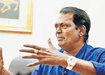 കുടുകുടെ ചിരിപ്പിച്ച ഹാസ്യസാമ്രാട്ട്; അച്ഛനുറങ്ങാത്ത വീടിലൂടെ കരയിപ്പിച്ചു; ശാരീരിക അസ്വസ്ഥതകൾ അവഗണിച്ച് തെരഞ്ഞെടുപ്പ് വേദികളെ ആവേശം കൊള്ളിച്ചു