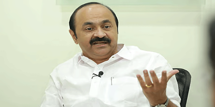 “എനിക്കെതിരായിട്ടാണ് ഫ്ലൈറ്റിൽ മുദ്രാവാക്യം വിളിക്കുന്നതെങ്കിൽ മോനെവിടെ നിന്നാണ് വന്നത്, മോന്റെ പേരെന്താണ്, എന്തുണ്ട് വിശേഷം എന്നു ചോദിച്ചിട്ട് വിടുമായിരുന്നു; ഭയങ്കര അക്രമാസക്തനല്ലെങ്കിൽ എന്താണ് പ്രശ്നം?”- വി.ഡി സതീശൻ