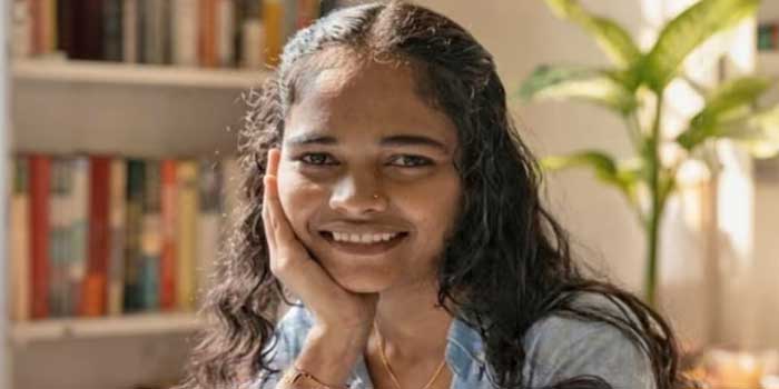 ഉറക്കമുണർന്ന് ഹാളിലെത്തിയ ഇളയ സഹോദരി കണ്ടത് തൂങ്ങിമരിച്ച മൂത്ത സഹോ​ദരിയെ!! വിവാഹ നിശ്ചയ ഒരുക്കങ്ങൾക്കിടെ യുവതി ജീവനൊടുക്കിയ നിലയിൽ