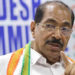എംഎല്എമാരും എംപിമാരും മണ്ഡലം ശ്രദ്ധിക്കട്ടെ, കെ.പി.സി.സിക്ക് വേണ്ടത് മുഴുവൻ സമയ പ്രസിഡന്റിനെ, സണ്ണി ജോസഫ് സ്ഥാനം ഒഴിയണം, ഡി.സി.സി. ഓഫിസിന് മുന്നിൽ ഫ്ലക്സ്