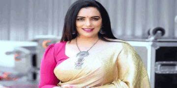 ‘ഞാന്‍ ഒരു സംഘിയോ കമ്മിയോ അല്ല; നിലപാടുള്ള ഒരു സ്ത്രീ എന്ന നിലയിലാണ് ഞാൻ രാജി വച്ചത്‘: വിവാദങ്ങളോട് പ്രതികരിച്ച് ശ്വേത മേനോൻ