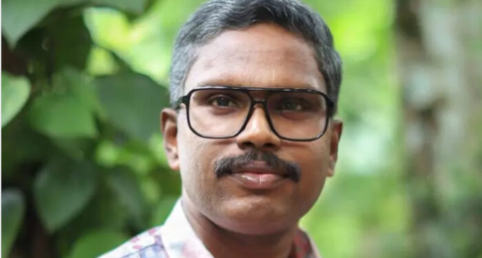 സ്വത്വരാഷ്ട്രീയം എന്ന് നാഴികക്ക് നാല്‍പ്പത്‌വട്ടം തോരാതെ പ്രസംഗിക്കുന്നവർ ഭരണ സ്ഥാനത്ത് കുത്തിനിറച്ചത് വരേണ്യരെ, ഇടതുപക്ഷം അണിയുന്നത് കപടവേഷം, പുരോഗമന സഖാക്കന്മാരുടെ വാട്സ്ആപ്  സന്ദേശം ഇതിന്റെ തെളിവാണ്, ഇവര്‍ക്ക്  പാർശ്വവൽക്കൃതരോട് അയിത്തമാണ്,  വിമര്‍ശനവുമായി  ആക്ടിവിസ്റ്റ് ടി എസ് ശ്യാംകുമാർ