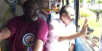 ആ…റൈറ്റ്, വണ്ടി വിട്ടോ… പ്രിയദർശിനിക്ക് ഡബിൾ മുഴങ്ങി, ആദ്യ ടിക്കറ്റ് മുറിച്ച് മുഖ്യമന്ത്രി!! ഇത് സ്ത്രീകൾക്കുള്ള ഔദാര്യമല്ല, ഈ പദ്ധതികൊണ്ട് സ്വകാര്യബസുകൾക്കുണ്ടാകുന്ന പ്രശ്നം പരിഹരിക്കാനുള്ള നടപടി സർക്കാർ നടപ്പിലാക്കും- വിഡി സതീശൻ!! സൗജന്യം ഓർഡിനറി, സിറ്റി ഓർഡിനറി, ലിമിറ്റഡ് സ്റ്റോപ്പ് ഓർഡിനറി, ടൗൺ ടു ടൗൺ, ഫെയർസ്റ്റേജ് ലിമിറ്റഡ് സ്റ്റോപ്പ്, പോയിന്റ് ടു പോയിന്റ് ഓർഡിനറി, ഗ്രാമവണ്ടി ബസുകളിൽ