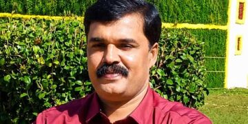 അധ്യാപികയായ ഭാര്യയെ ബസ് കയറ്റിവിട്ട് വീട്ടിലെത്തിയ പിന്നാലെ ഭർത്താവ് ജീവനൊടുക്കി, വേണുവിനെ കാണാതെ അന്വേഷിച്ച് കിടപ്പുമുറിയിലെത്തിയ മകൾ കണ്ടത് കിടപ്പുമുറിയിൽ തൂങ്ങിയ അച്ഛനെ