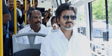 വിജയ് വേറെ ലെവൽ; തമിഴ്‌നാട്ടിൽ ഇനി മുതൽ സര്‍ക്കാര്‍ വാങ്ങുക എസി ബസുകൾ മാത്രമെന്ന് പ്രഖ്യാപനം; സാധാരണ ജനങ്ങൾക്കും മികച്ച യാത്രാസൗകര്യം ലഭിക്കണമെന്നതാണ് മുഖ്യമന്ത്രിയുടെ കാഴ്ചപ്പാടെന്ന് ​ഗതാ​ഗത മന്ത്രി