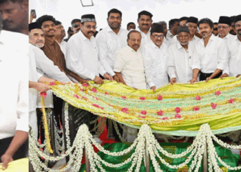 മുസ്ലീം ലീ​ഗ് പരിപാടിയിൽ തമിഴ്നാട് മുഖ്യമന്ത്രി വിജയ്; സ്ഥാപക നേതാവ് ഖാഇദെ മില്ലത്തിന്റെ ഖബറിടത്തിൽ പാണക്കാട് സാദിഖലി ശിഹാബ് തങ്ങളിന്റെ നേതൃത്വത്തിൽ നടന്ന പ്രാർത്ഥനയിലും സംബന്ധിച്ചു