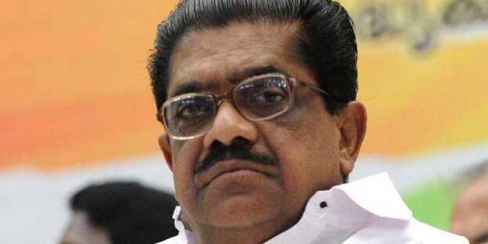 ആദ്യം മുന്നണിയിൽ ചർച്ച ചെയ്തായിരുന്നെങ്കിൽ ഈ വിവാദം ഒഴിവാക്കാമായിരുന്നു, വീര്യം കുറഞ്ഞ മദ്യനയത്തിൽ ഒരു തീരുമാനം മുഖ്യമന്ത്രി സഭയിൽ പറയാമായിരുന്നു!! ഫിനാൻസ് ബില്ല് അവതരിപ്പിക്കുമ്പോൾ ഈ പ്രൊപ്പോസൽ ഒഴിവാക്കണം, അതാണ് ശരി- വിഎം സുധീരൻ