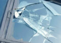 പൈല്സ് നീക്കാനുള്ള ശസ്ത്രക്രിയയ്ക്കെത്തി, ഭയന്ന് ജനല്ച്ചില്ല് തകര്ത്ത് പുറത്തേക്ക് ചാടി, 68കാരനെ കണ്ടെത്തിയത് വീടിന്റെ മുകളില് ചോരവാര്ന്ന നിലയില്