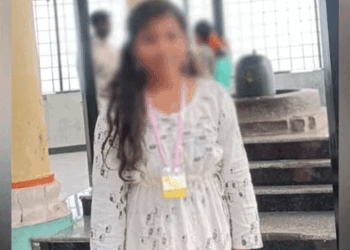 ‘എനിക്ക് ഇനി ജീവിക്കാൻ അർഹതയില്ല; ക്ഷമിക്കണം‘;  30 രൂപ മോഷ്ടിച്ചെന്നാരോപിച്ച് അധ്യാപകർ ശകാരിച്ചെന്ന് കുറിപ്പ് ; എട്ടാം ക്ലാസ് വിദ്യാർഥിനി ജീവനൊടുക്കി