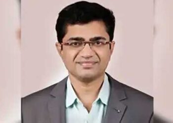 ‘രാഷ്ട്രീയക്കാരെ താങ്ങാൻ നിൽക്കണ്ട, അവരെ സംരക്ഷിക്കാൻ ശ്രമിച്ചാൽ നിങ്ങളെ രക്ഷിക്കാൻ ആരും വരില്ല’- കെ ബിജു ഐഎഎസിന് കോടതിയുടെ ഉപദേശം!! സർക്കാർ നിർദേശങ്ങളിൽ തെറ്റുണ്ടെങ്കിൽ ഉദ്യോഗസ്ഥർ വിയോജിപ്പ് എഴുതണം, സർക്കാരിന്റെ കൈയിലെ ആയുധമാകരുത് ഉദ്യോഗസ്ഥർ… ഹൈക്കോടതി, മാപ്പപേക്ഷിച്ചുകൊണ്ടുള്ള പുതിയ സത്യവാങ്മൂലം നൽകാൻ നിർദേശം