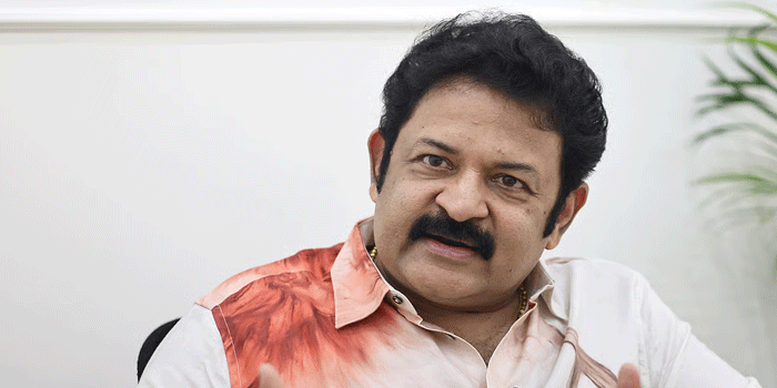 ‘മലയാള ചലച്ചിത്ര രംഗത്ത് ‘മട്ടാഞ്ചേരി ലോബി’യുണ്ടെന്നത് യാഥാർത്ഥ്യമാണ്; പൊതുജനങ്ങൾക്ക് കാണാൻ കഴിയാത്ത പല സ്വാധീനങ്ങളും സിനിമയ്ക്ക് പിന്നിലുണ്ട്’- വെളിപ്പെടുത്തലുമായി കൃഷ്ണകുമാർ