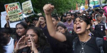 നീറ്റ് പ്രതിഷേധം സമരക്കാർ ഉദ്ദേശിച്ചിടത്തുതന്നെ തളയ്ക്കുമോ? കേന്ദ്രം വഴങ്ങുന്നു!! സമരക്കാർ പറയുന്നിടത്ത് ചർച്ച നടത്താൻ തയാർ- കേന്ദ്രമന്ത്രി… സിജെപിയെ വീണ്ടും ചർച്ചയ്ക്ക് വിളിച്ച് സർക്കാർ