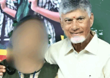 ആന്ധ്ര മുഖ്യമന്ത്രിക്കൊപ്പം ഒരേ വേദി പങ്കിട്ട പത്താം ക്ലാസ് വിദ്യാർഥിനിയെ മൂന്ന് ദിവസത്തിനു ശേഷം മരിച്ച നിലയിൽ കണ്ടെത്തി; അന്വേഷണത്തിന് നിർദേശം