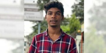 മൂന്നു വർഷമായി പ്രണയത്തിൽ, കാമുകി മാതാപിതാക്കൾ നിശ്ചയിച്ച വിവാഹത്തിനു സമ്മതം മൂളി!! യുവതിയെ വീട്ടിൽ കയറി കുത്തിക്കൊലപ്പെടുത്താൻ ശ്രമം, കഴുത്തിലും തുടയിലും കയ്യിലുമടക്കം കുത്തേറ്റ 18കാരി ഗുരുതരാവസ്ഥയിൽ, പെൺകുട്ടിയെ യുവാവ് ആക്രമിച്ചത് ഇളയ സഹോദരങ്ങളെ റൂമിൽ പൂട്ടിയിട്ട ശേഷം
