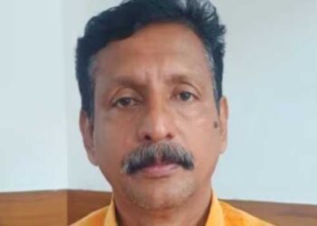 മുൻ എംഎൽഎ സി സി മുകുന്ദന് രണ്ടാമതും സ്ഥാനാർഥിയാകാനുള്ള അവസരം നിഷേധിച്ചതിലെ പ്രധാന ആണിയായി പ്രവർത്തിച്ച മസൂദ് കെ വിനോദ് അറസ്റ്റിൽ, ചെയ്യാത്ത പണിക്ക് കള്ള ഒപ്പിട്ട് മുൻ പിഎ ഓവർടൈം ഡ്യൂട്ടി അലവൻസായി അടിച്ചുമാറ്റിയത് 85,400 രൂപ