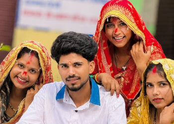 തമ്മില്‍ പിരിഞ്ഞൊരു ജീവിതമില്ല, ഒരേ മണ്ഡപത്തില്‍ മൂന്ന് സഹോദരിമാരെ വിവാഹം കഴിച്ച് ക്യാമറാമാന്‍