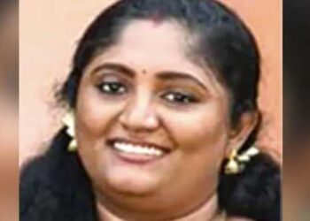 ഉടമയറിയാതെ കൂട്ടുകാരിക്ക് 70 പവനോളം സ്വർണം പണയംവെക്കാൻ നൽകി, യുവതി ‌സ്വർണം തിരികെക്കൊടുക്കാതെ പറ്റിച്ചു, സംഭവം പുറത്തറിഞ്ഞതോടെ ജ്യൂസിൽ വിഷം കലർത്തിക്കുടിച്ച് ആത്മഹത്യയ്ക്ക് ശ്രമിച്ച രണ്ടു യുവതികളിൽ ഒരാൾ മരിച്ചു, രണ്ടാമത്തെയാൾ ​ഗുരുതരാവസ്ഥയിൽ!! യുവതി സ്വർണം കൈക്കലാക്കിയത് രണ്ട് ശാഖയിൽ നിന്നായി