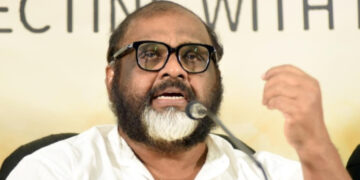 നമ്മുടെ പാർട്ടി മെമ്പർമാർ ആരും ഇതിൽ കയറരുതെന്ന് എന്താ ഗോവിന്ദൻ മാഷ് പറയാത്തത്? അവരും കയറുന്നില്ലേ? അങ്ങനെയാണെങ്കില്‍ സ്വകാര്യ ബസുകാർക്ക് പ്രയോജനം ലഭിക്കില്ലേ,  ആദ്യം പ്രിയദർശിനി ബഹിഷ്കരിക്കണം എന്ന് പറഞ്ഞു,  ഇപ്പോൾ അത് കാണാനില്ല-  മന്ത്രി സി പി ജോൺ