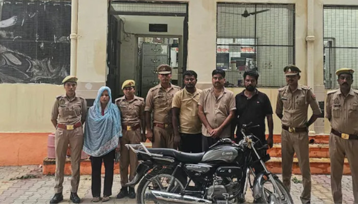ഇന്ഷുറന്സ് തട്ടാന് ഭര്ത്താവിനെ ഉറക്ക ഗുളിക കൊടുത്ത് മയക്കി, പിന്നാലെ പാമ്പിനെ കൊണ്ട് കൊത്തിച്ചുകൊന്നു, ഭാര്യയും കാമുകനും പിടിയില്, നേരത്തെയും കൊലപാതം ശ്രമം